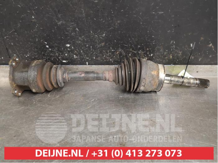Gebruikte Steekas rechts-voor Nissan King Cab/Pickup (D22) 2.5 dCi 16V Prijs € 50,00 Margeregeling aangeboden door V.Deijne Jap.Auto-onderdelen BV