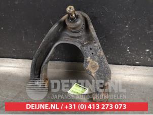 Nissan King Cab Querlenker oben rechts vorne O395329 foto 2