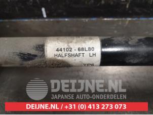 Suzuki Swift Aandrijfas links-voor O395714 foto 2