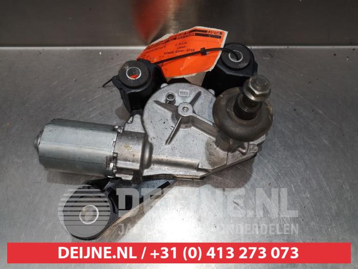 Nissan Qashqai Ruitenwissermotor achter O301058