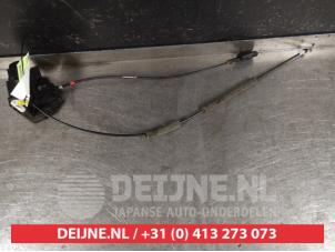 Nissan Note Door lock mechanism 4-door, front left O395825 photo 2