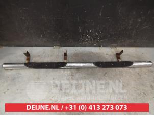 Nissan Navara Treeplank links O395983 foto 2