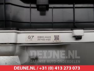 Toyota Avensis Verso Kilometerteller KM O305177 foto 4