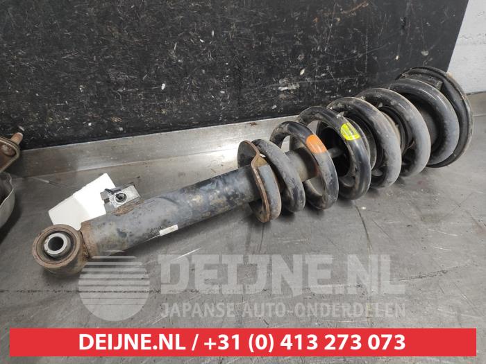 Mitsubishi L200 Stoßdämpferstrebe links vorne O396251