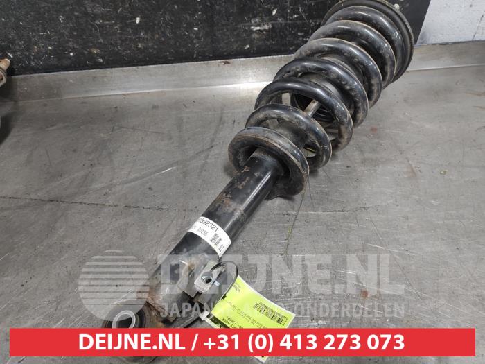 Mitsubishi L200 Stoßdämpferstrebe rechts vorne O396252