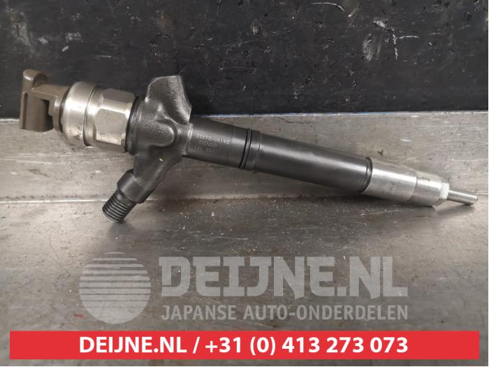 Gebruikte Verstuiver (diesel) Toyota Avensis (T25/B1B) 2.0 16V D-4D-F Prijs € 35,00 Margeregeling aangeboden door V.Deijne Jap.Auto-onderdelen BV