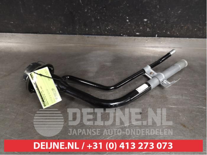 Mazda MX-5 Fuel tank filler pipe O396311