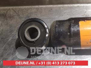 Toyota Hilux Fronts shock absorber, left O322103 photo 3