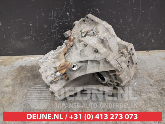 Toyota Auris Versnellingsbak O9990007173