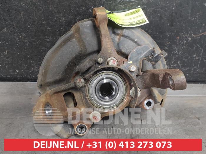 Mitsubishi L200 Achsschenkel rechts vorne O396407