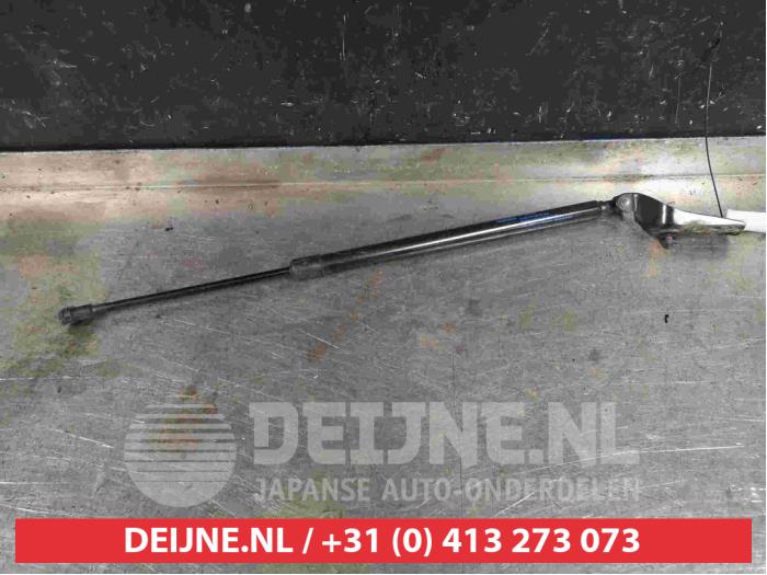 Nissan Pulsar Gasdemper rechts-achter O396601