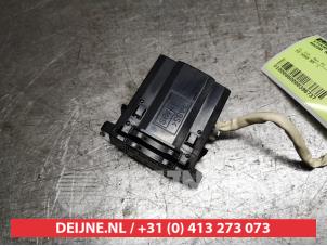 Gebruikte Stuurhoek sensor Mazda MX-5 (NC18/1A) 2.0i 16V Prijs € 35,00 Margeregeling aangeboden door V.Deijne Jap.Auto-onderdelen BV