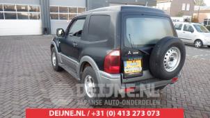 Mitsubishi Pajero Door 2-door, left O397152 photo 3