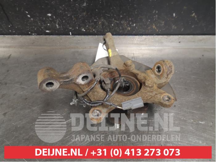 Suzuki Baleno Fusee rechts-voor O398484