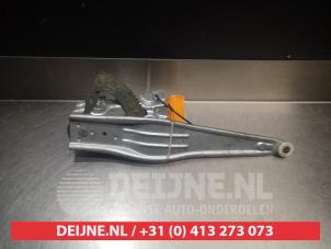 Toyota Avensis Ruitmechaniek 4Deurs rechts-achter O291745 foto 2