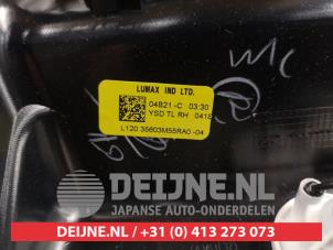 Suzuki Swift Achterlicht rechts O9990007517 foto 3