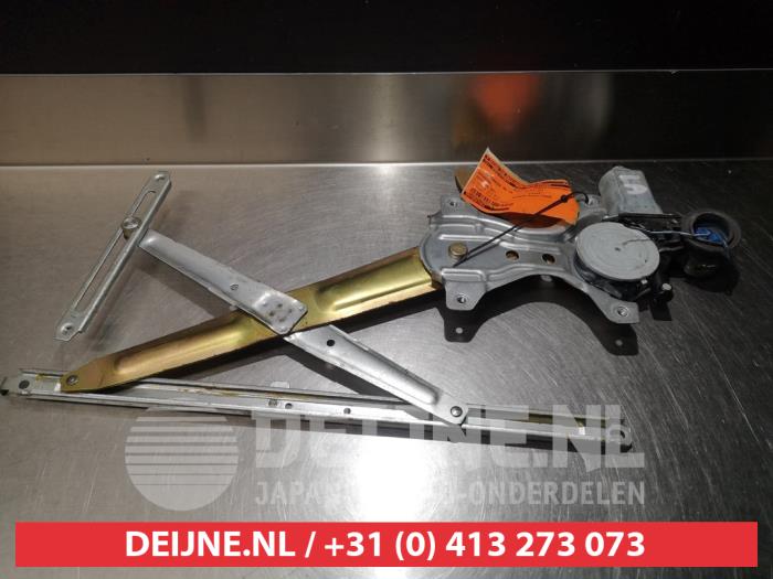 Daihatsu Young RV Ruitmechaniek 4Deurs links-achter O290794