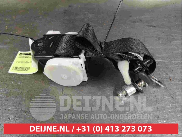 Toyota Urban Cruiser Veiligheidsgordel links-achter O399361
