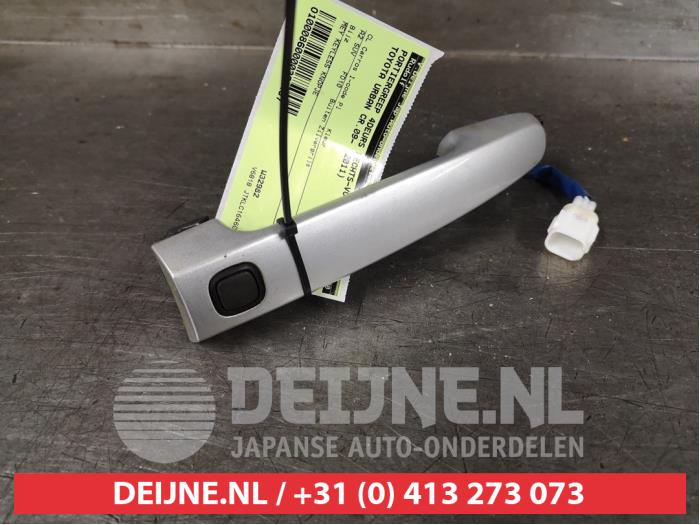 Toyota Urban Cruiser Türgriff 4-türig rechts vorne O399487