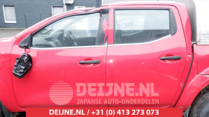 Nissan Navara Portierruit 4Deurs links-voor O399559