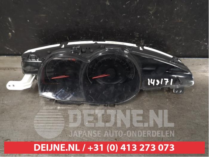 Toyota Verso Tacho - Kombiinstrument KM O399585