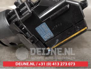 Toyota Verso Ruitenwis Schakelaar O399589 foto 2