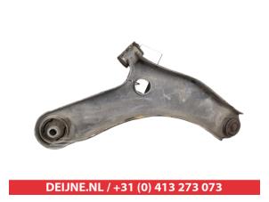 Suzuki Celerio Querlenker unten links vorne O399853 foto 2