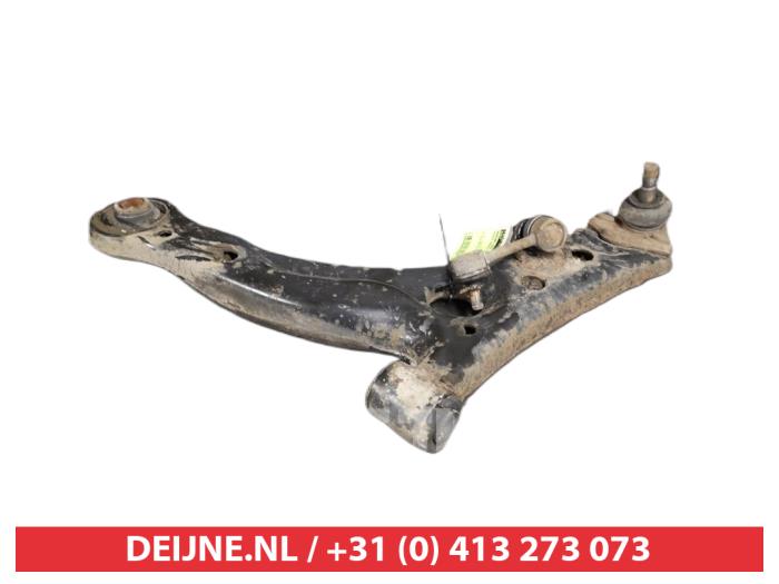 Toyota Avensis Draagarm onder links-voor O400097