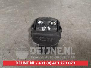 Gebruikte Regensensor Chevrolet Orlando (YYM/YYW) 1.8 16V VVT Prijs € 25,00 Margeregeling aangeboden door V.Deijne Jap.Auto-onderdelen BV