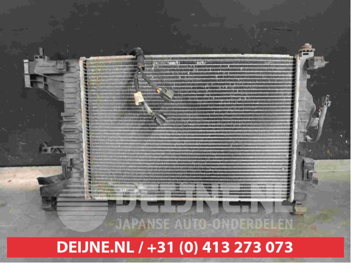 Radiateur van een Daewoo Orlando (YYM/YYW) 1.8 16V VVT 2011