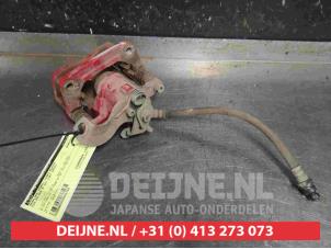 Gebruikte Remklauw (Tang) links-achter Kia Pro cee'd (JDB3) 1.6 GT 16V Prijs € 50,00 Margeregeling aangeboden door V.Deijne Jap.Auto-onderdelen BV