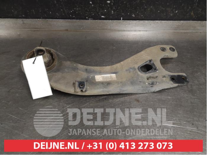 Kia Pro Ceed Draagarm rechts-achter O401120