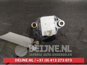 Toyota Avensis Handrem schakelaar O401140 foto 2