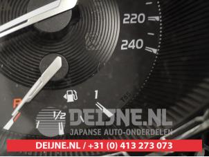 Toyota Avensis Odometer KM O401141 photo 2