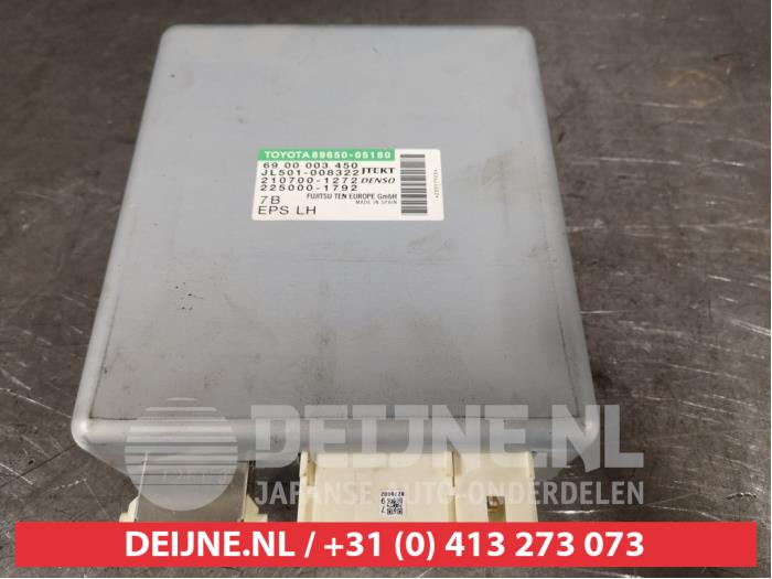 Toyota Avensis Power steering computer O401147