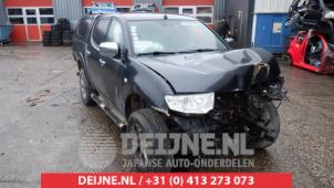 Mitsubishi L200 Door window 4-door, front right O401177 photo 2