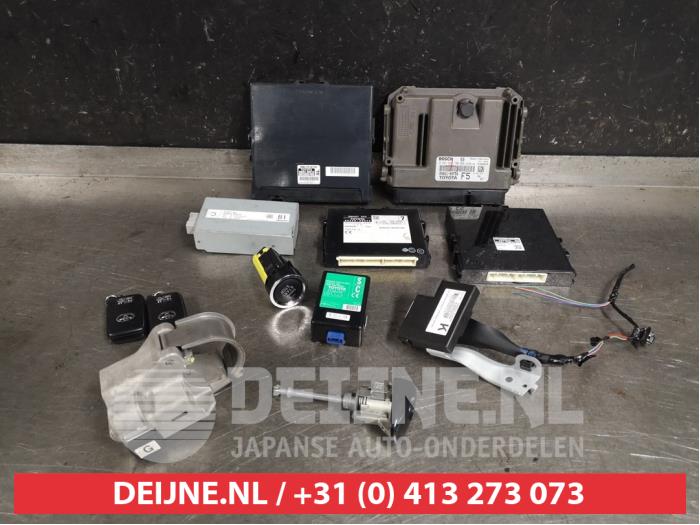 Toyota Avensis Slotenset Cilinder (compleet) O401197