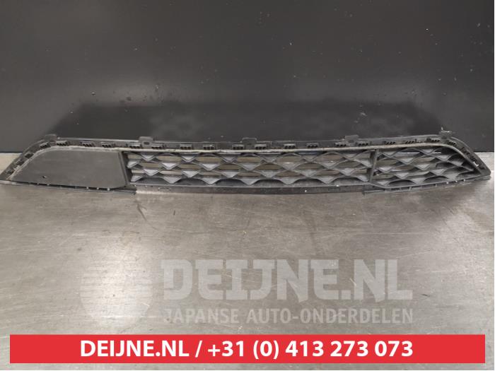 Hyundai Tucson Bumper Rooster O401274