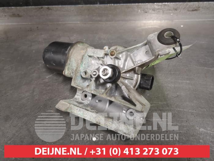 Nissan Navara Front wiper motor O348722