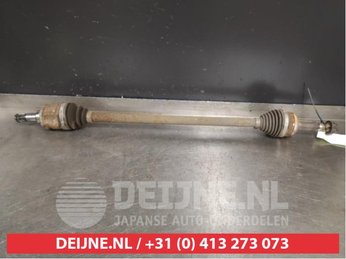 Gebruikte Steekas links-achter Toyota RAV4 (A4) 2.0 D-4D 16V 4x4 Prijs € 75,00 Margeregeling aangeboden door V.Deijne Jap.Auto-onderdelen BV