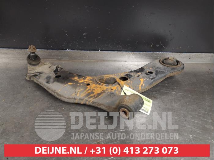Toyota Rav-4 Draagarm onder links-voor O401707