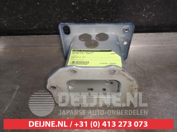 Kia Ceed Bumpersteun links-voor O264969