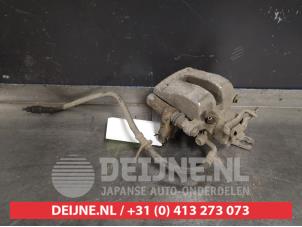 Toyota Avensis Bremszange rechts hinten O402798 foto 2