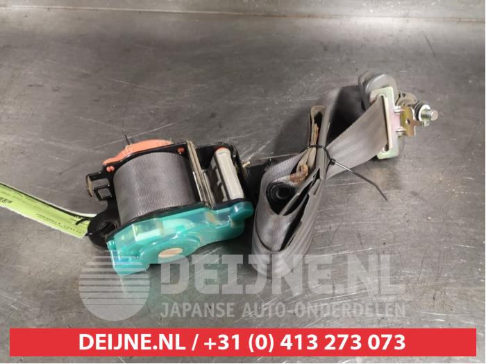 Mazda B-Serie Front seatbelt, right O402930