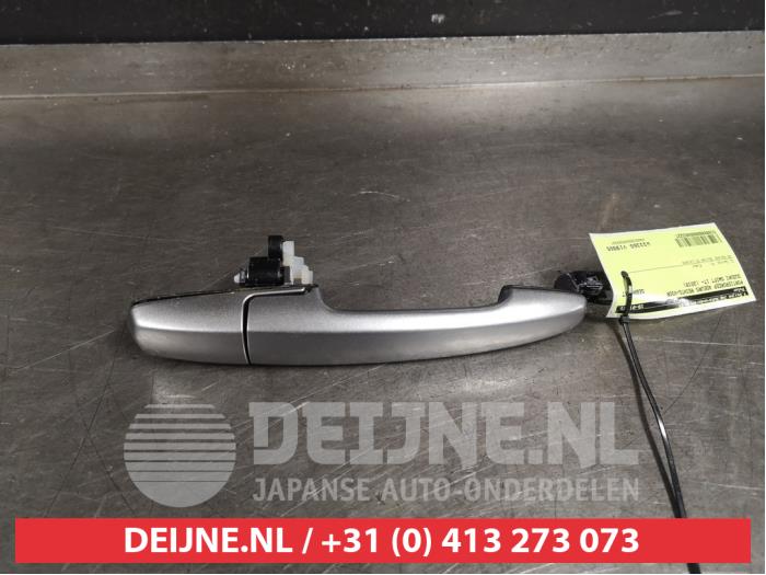 Suzuki Swift Türgriff 4-türig rechts vorne O403227