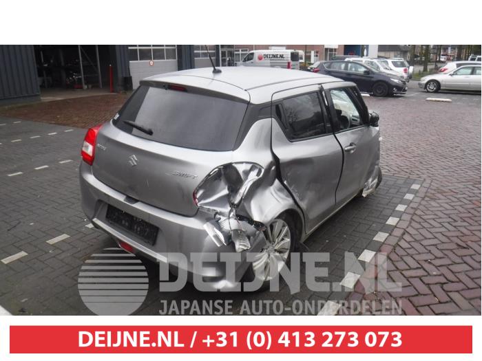 Suzuki Swift Achterschermlijst O403230