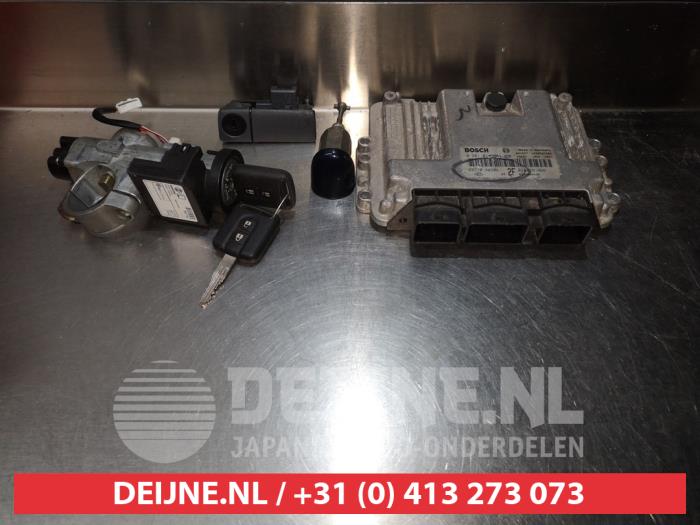 Nissan Primera Set of cylinder locks (complete) O278080