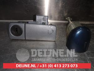 Nissan Primera Slotenset Cilinder (compleet) O278080 foto 2