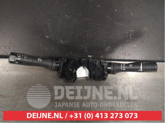 Nissan Navara Steering column stalk O403323