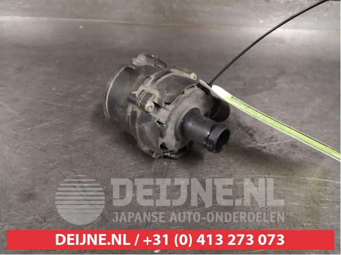 Gebruikte Waterpomp Nissan NP 300 Navara (D23) 2.3 dCi 16V 4x4 Prijs € 25,00 Margeregeling aangeboden door V.Deijne Jap.Auto-onderdelen BV